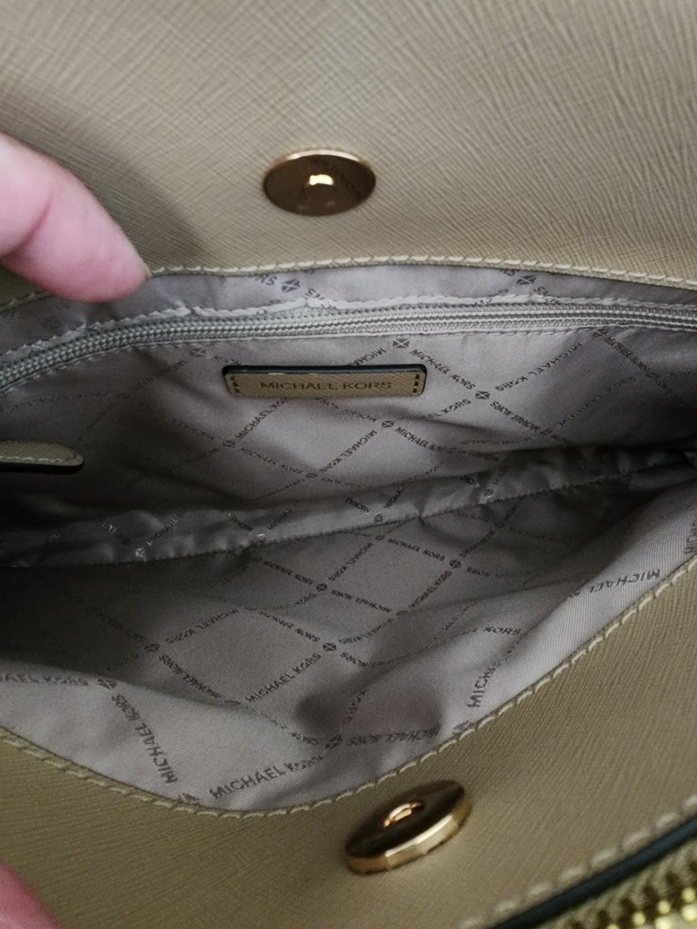 Michael Kors Beige Leather Satchel Handbag - Picture 4 of 9